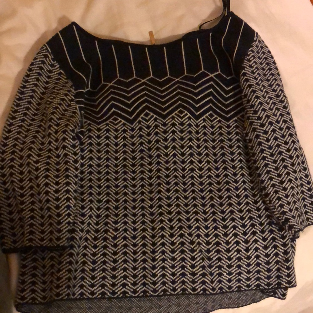 Fancy sweater - Picture 2 of 2
